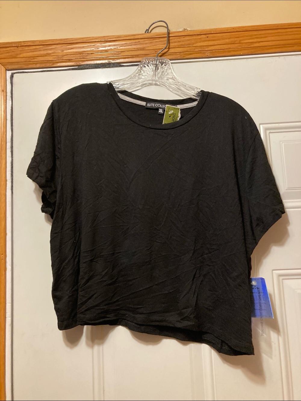Black Cropped Women's T-Shirt XL NWT‎